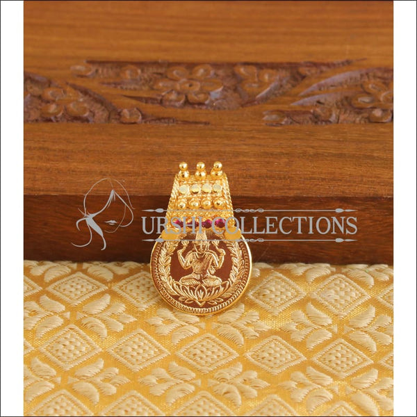 Kerala Style Gold Platted Lakshmi Kasu Pendant M1346 – Urshi