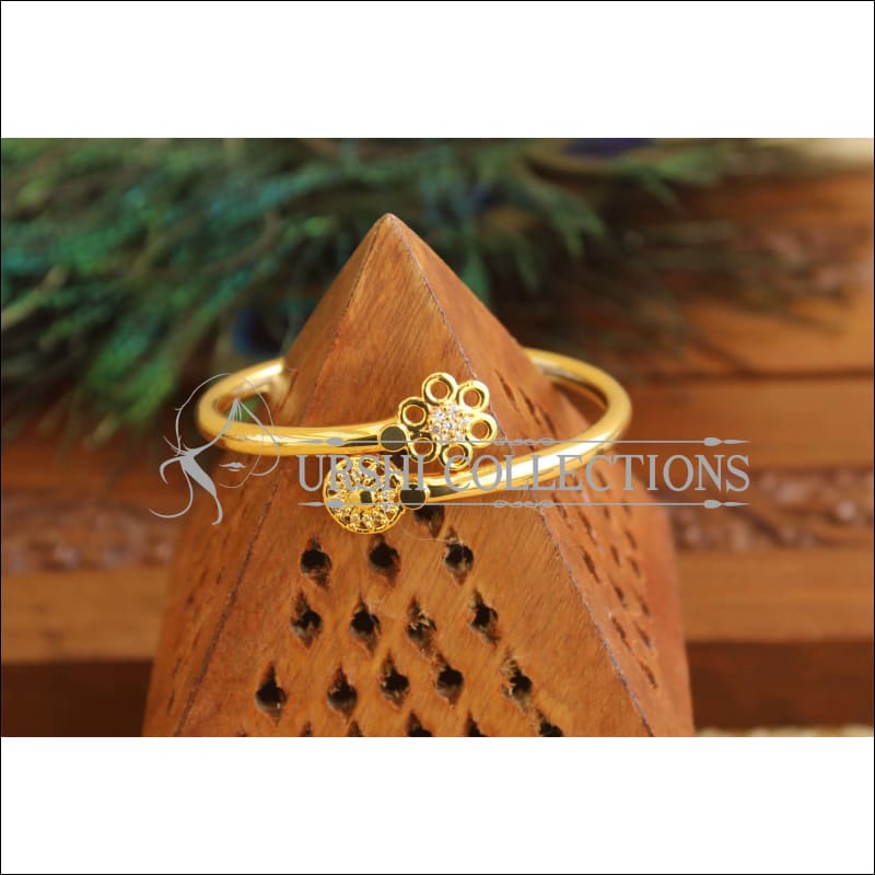 Gold Platted CZ Design Kada M1526 - 2.4 - Bracelets