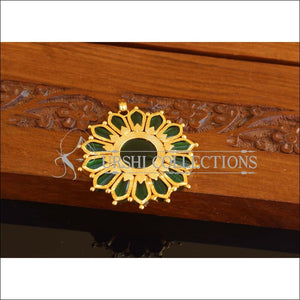 Kerala Style Gold Plated Palakka Pendant M1954 - Pendant Set