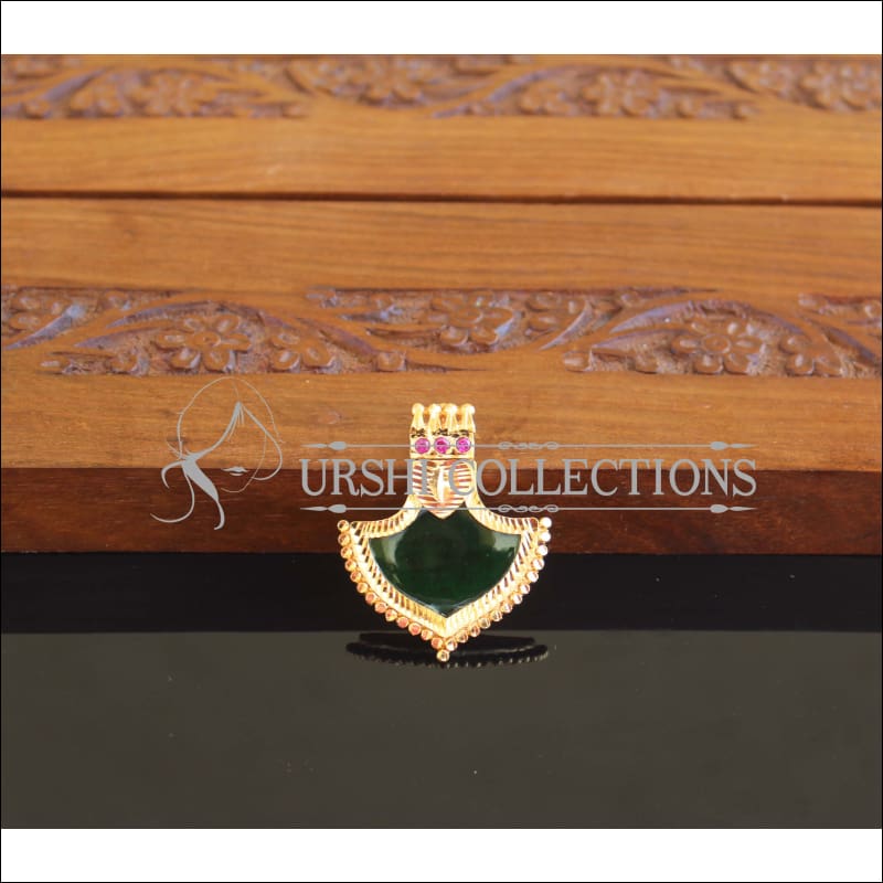 Kerala style Gold plated Palakka Pendant M2172 - Set