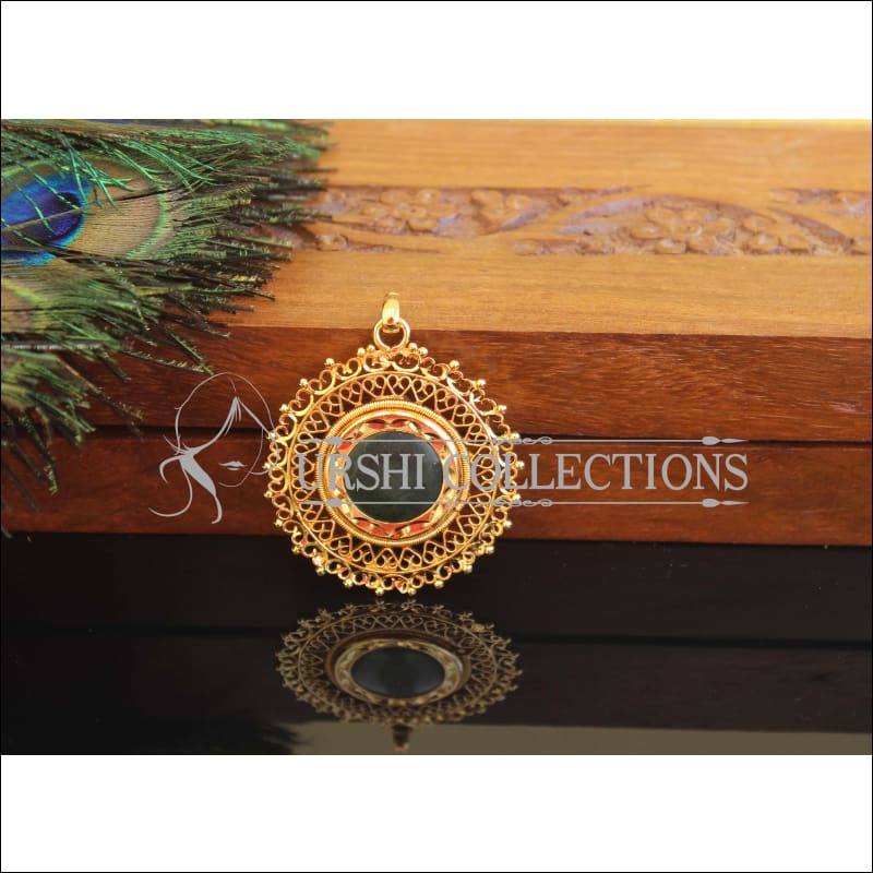 Kerala style Gold plated Palakka Pendant M2384 - Pendant Set