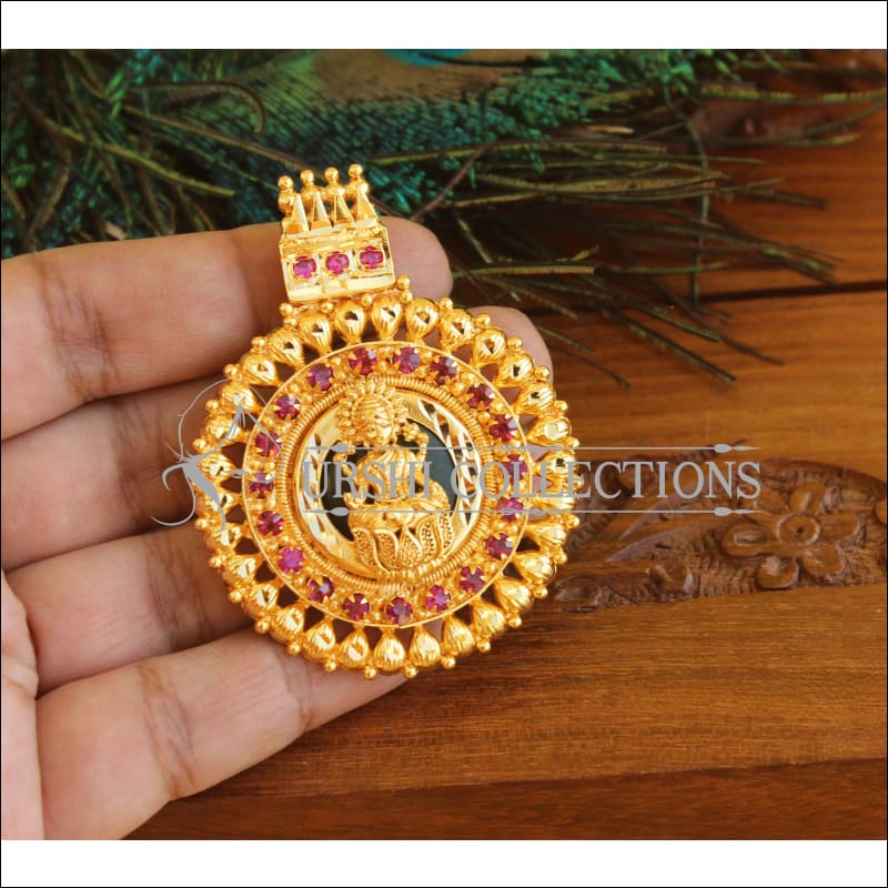 Kerala Style Gold Platted Palakka Lakshmi Pendant M1356 - Pendant Set