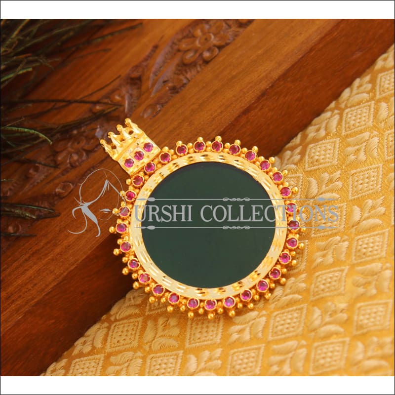 Kerala Style Gold Platted Palakka Pendant M1362 - Pendant Set