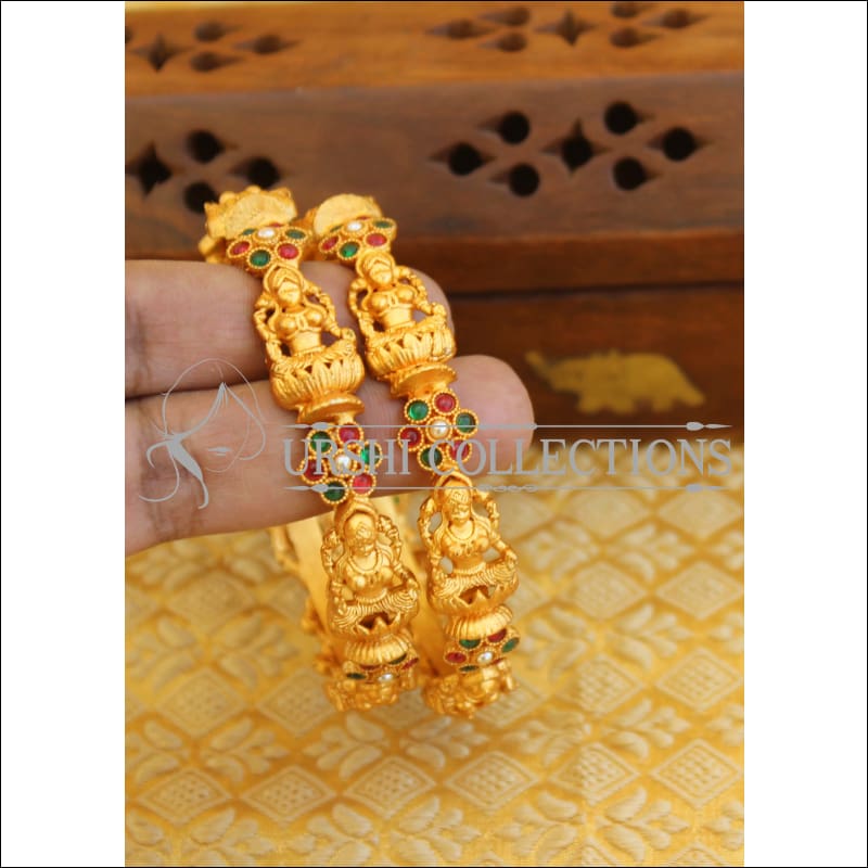 Matte finish temple earrings M680 - Bangles