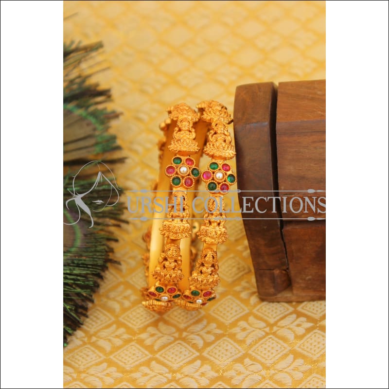 Matte finish temple earrings M681 - 2.6