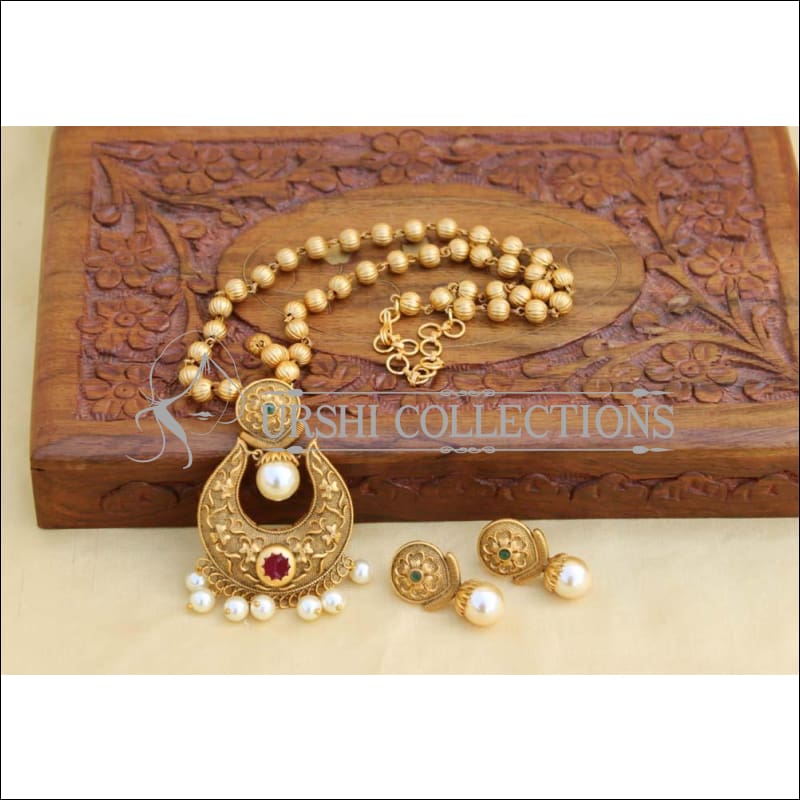 Beautiful Matte Finish Necklace Set UC-NEW381 - Ruby and Green - Necklace Set