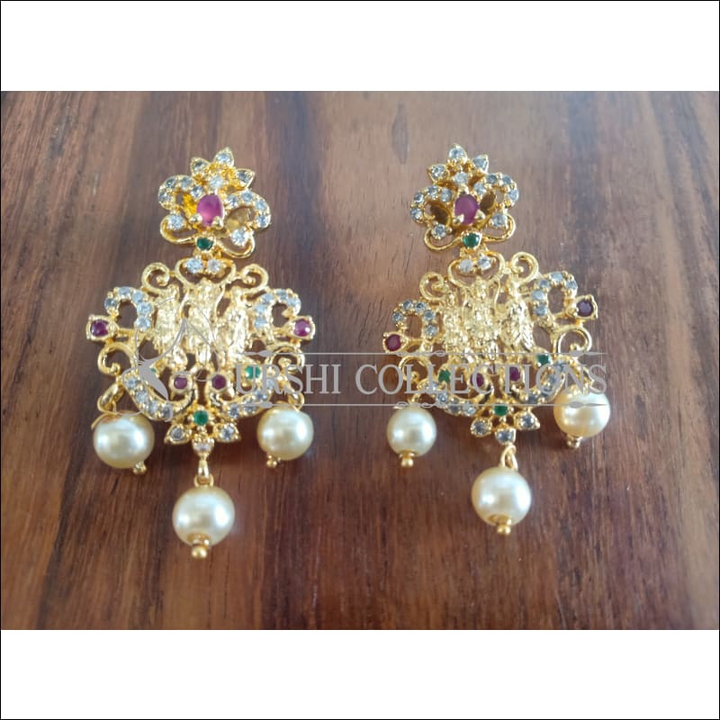 DESIGNER GOLD PLATED EARRINGS UTV1017 - Earrings