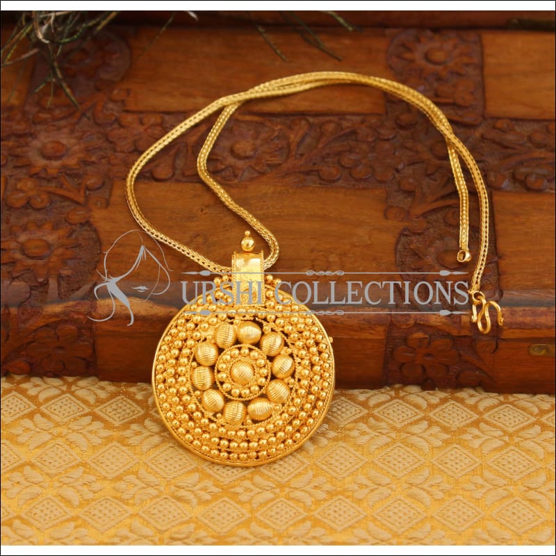 Designer Gold plated kerala style pendant with chain M217 - Pendant Set