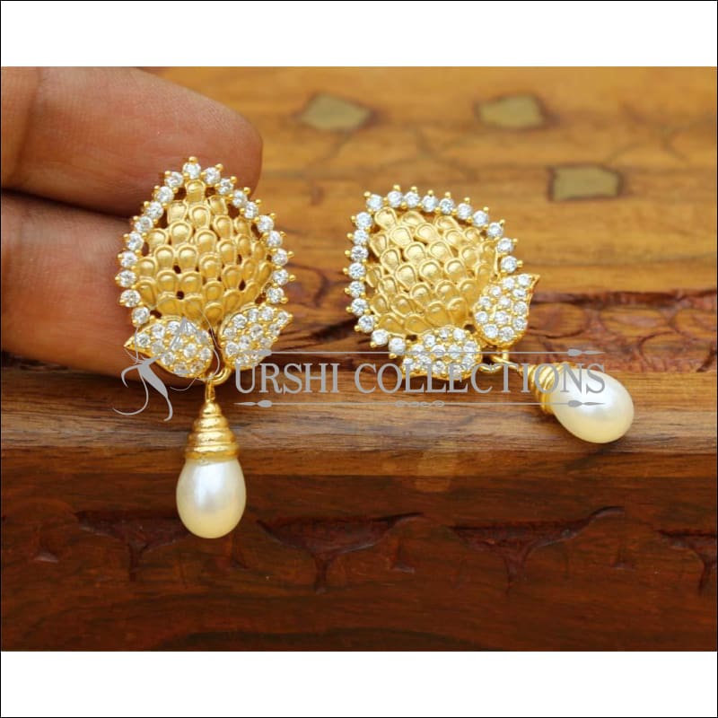 Designer Matte Finish Earrings UC-NEW1330 - Earrings