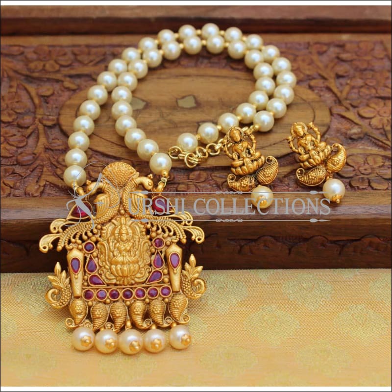 DESIGNER MATTE FINISH TEMPLE NECKLACE UC-NEW3171 - Red - Necklace Set