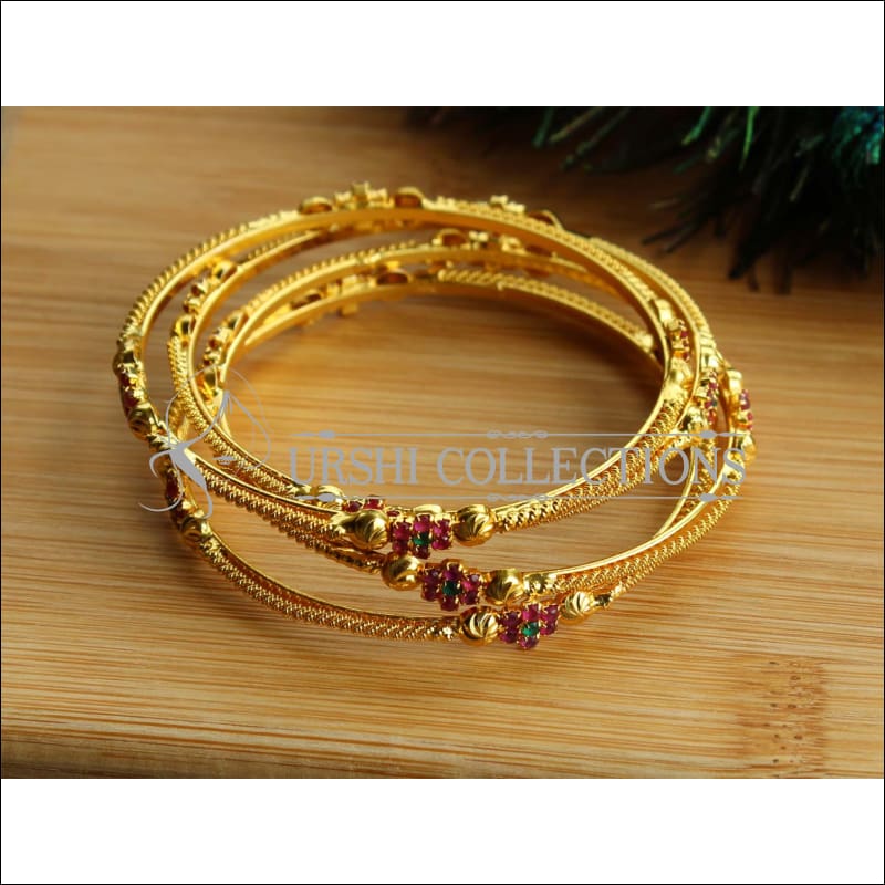 ELEGANT GOLD PLATED BANGLE SET UTV553 - Bangles
