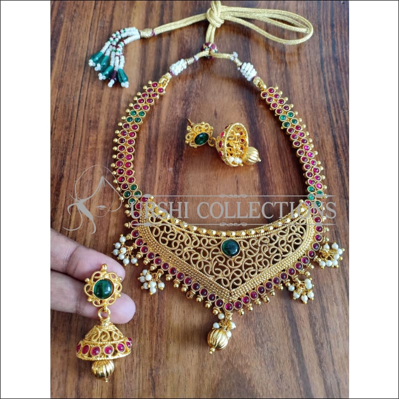 ELEGANT GOLD PLATED NECKLACE SET UTV1132 - Necklace Set