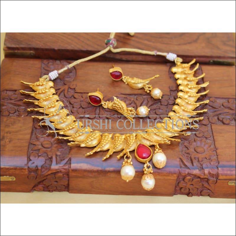 ELEGANT MATTE FINISH PARROT NECKLACE SET UTV432 - Necklace Set
