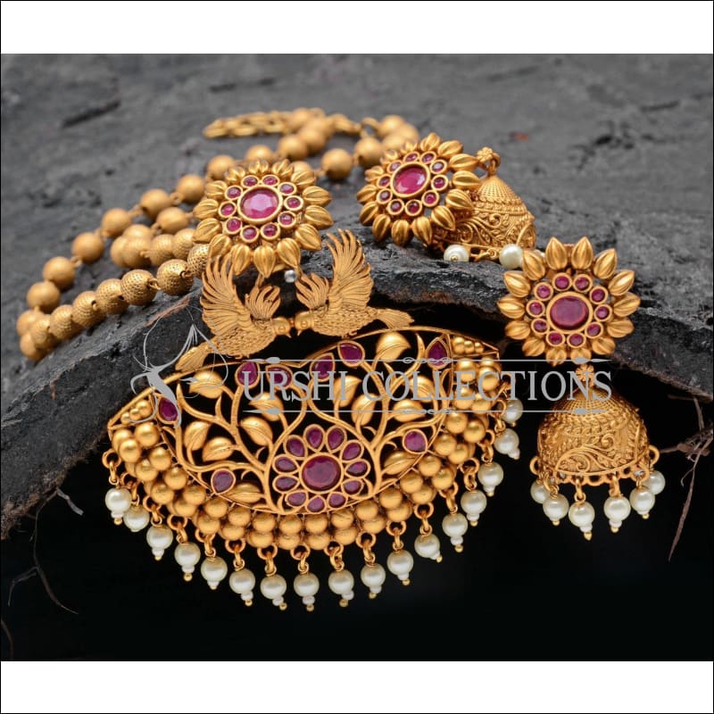 Matte hot sale pendant set